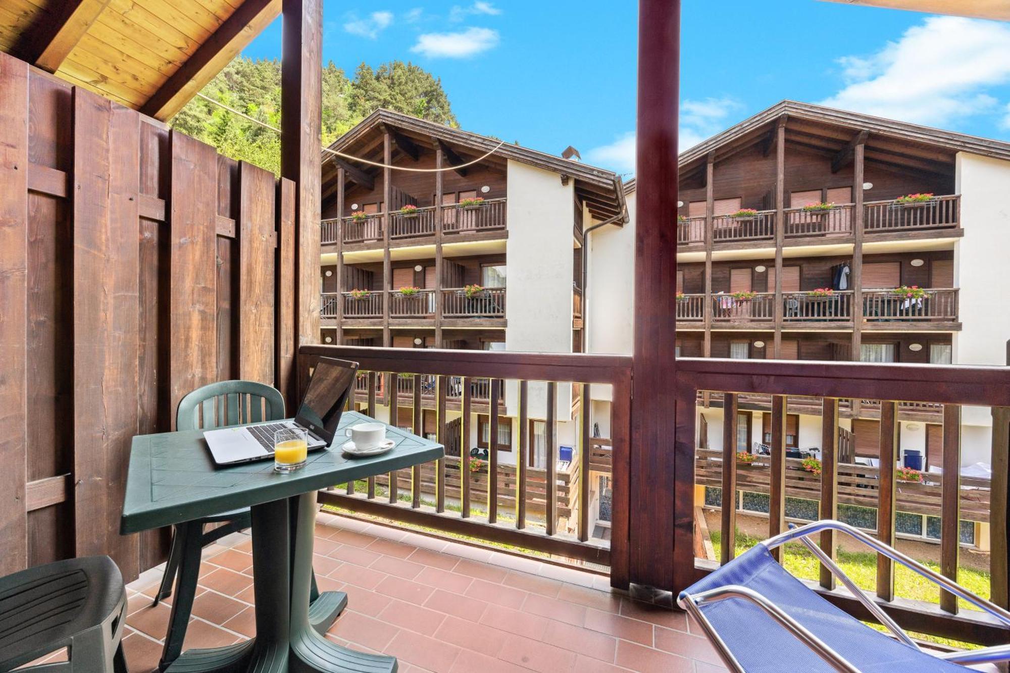 Aparthotel Des Alpes Кавалезе Екстериор снимка