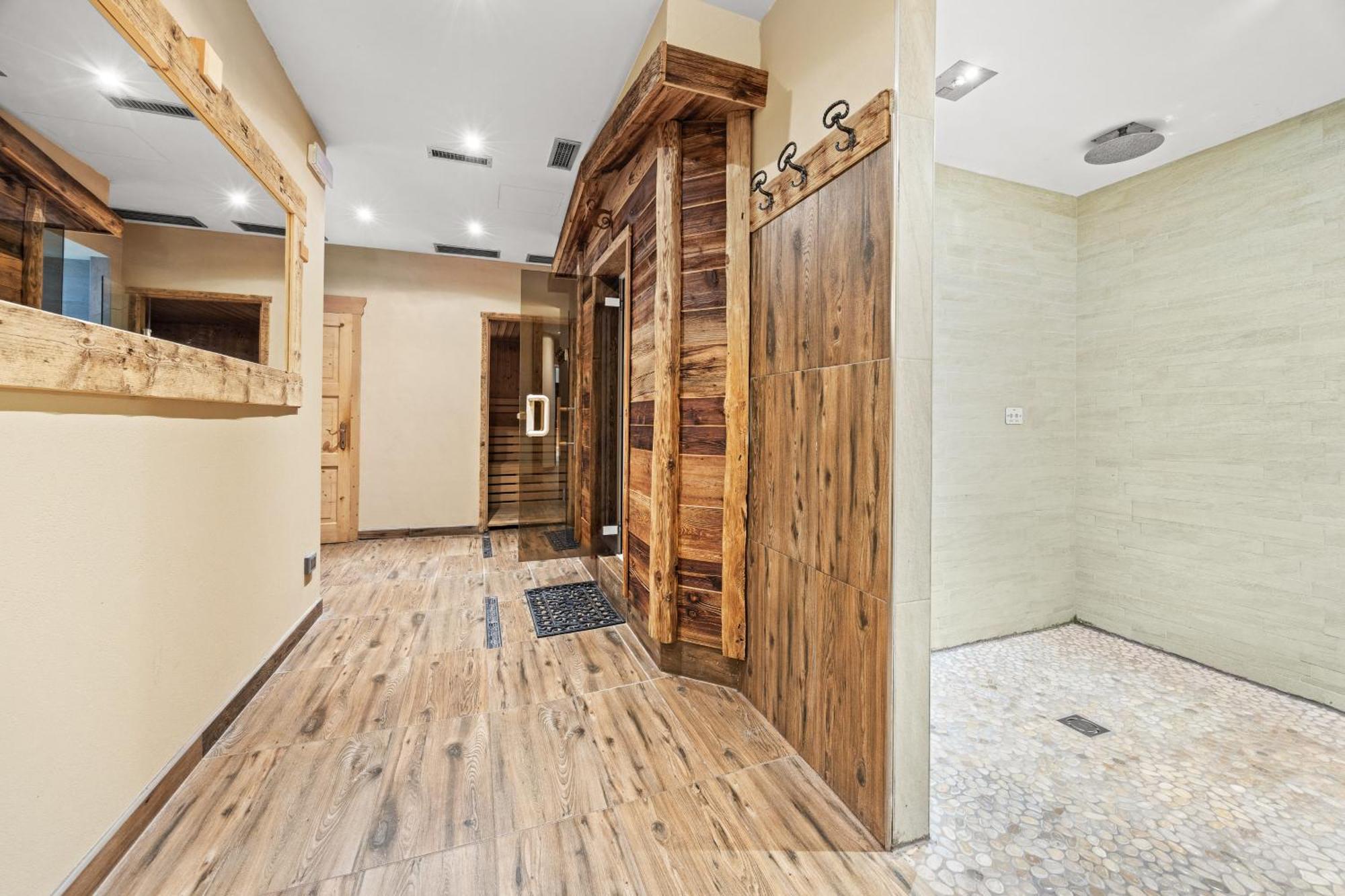 Aparthotel Des Alpes Кавалезе Екстериор снимка