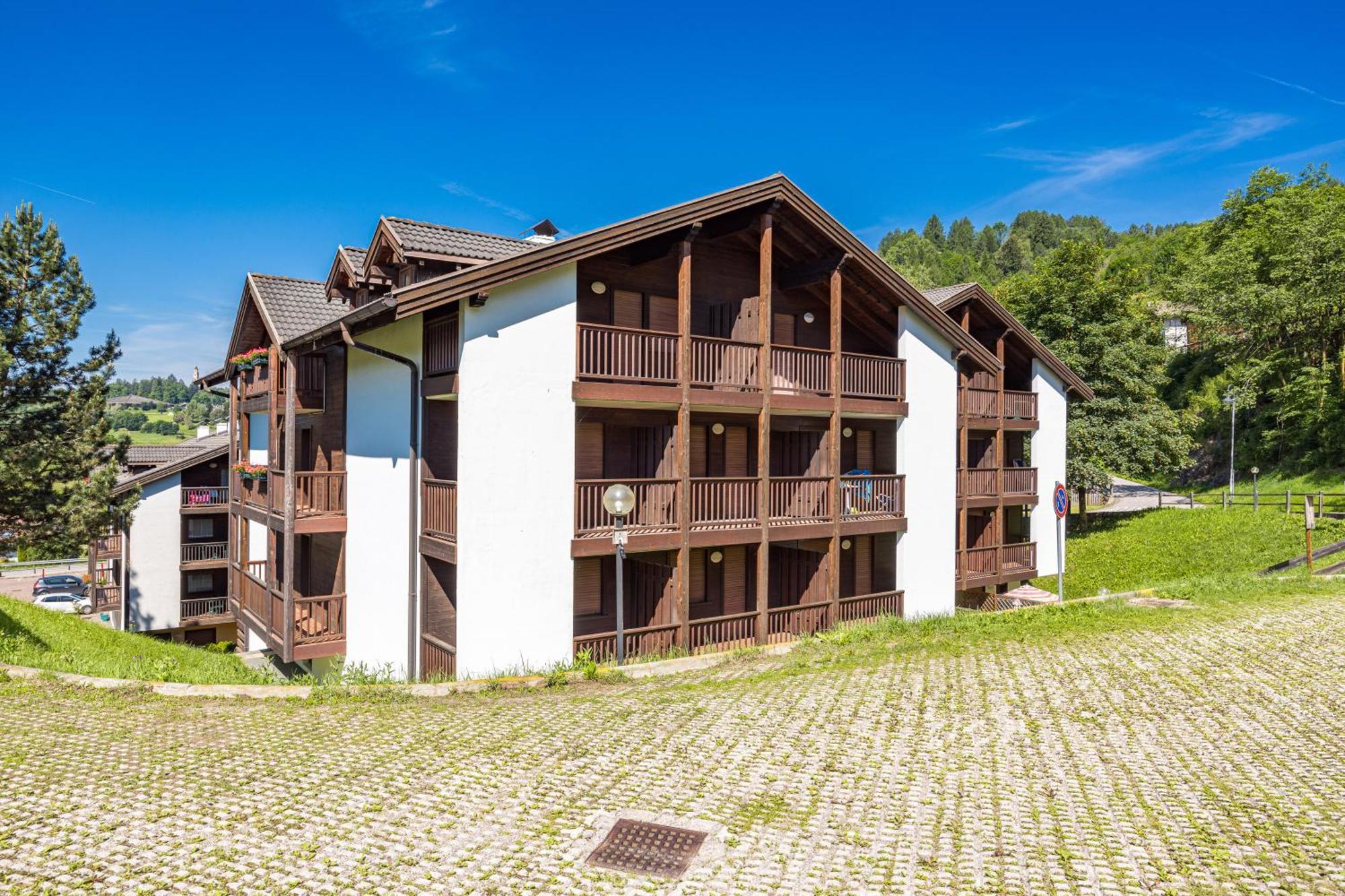 Aparthotel Des Alpes Кавалезе Екстериор снимка