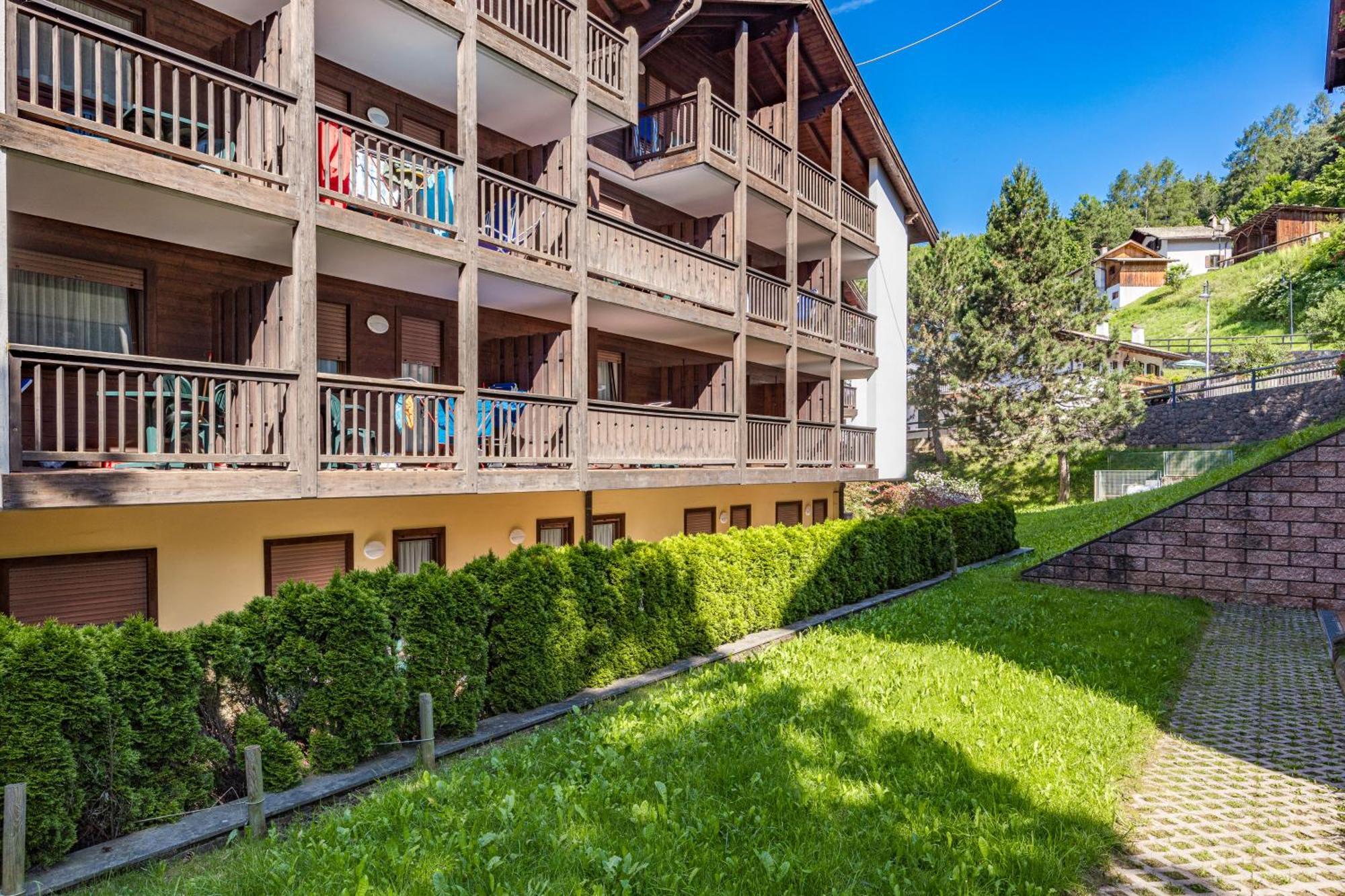 Aparthotel Des Alpes Кавалезе Екстериор снимка