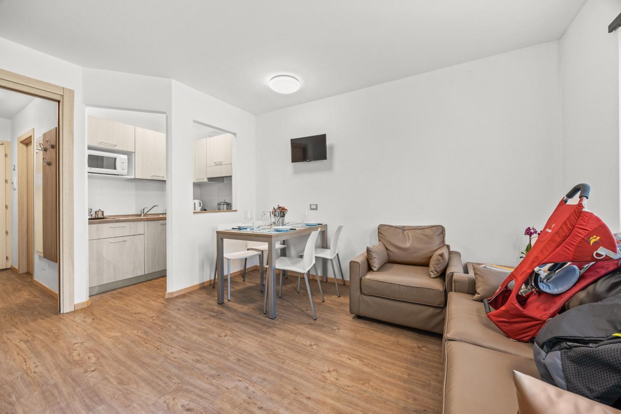 Aparthotel Des Alpes Кавалезе Стая снимка