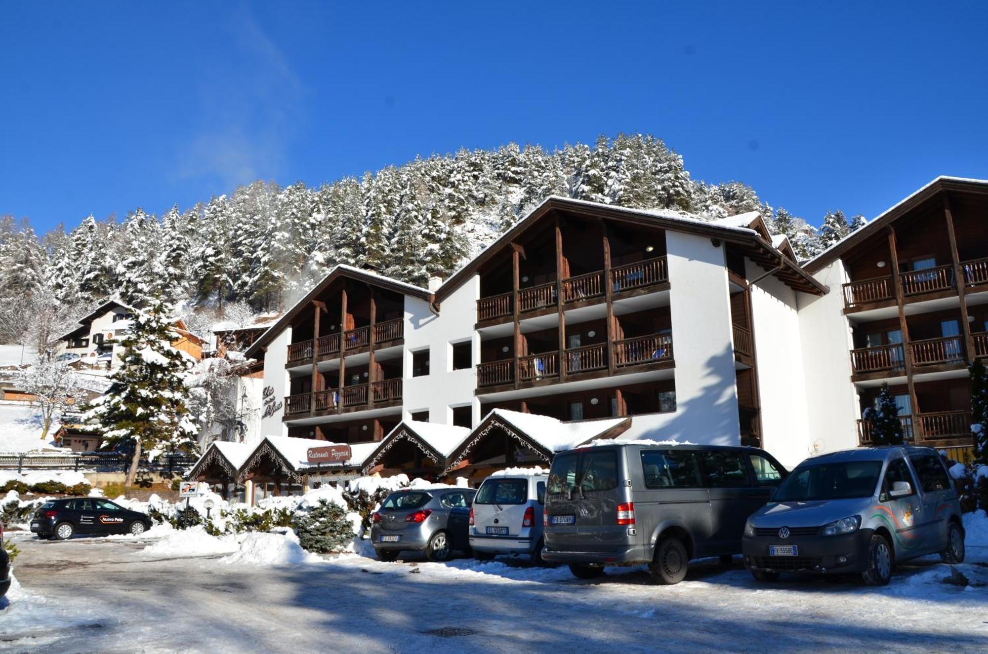 Aparthotel Des Alpes Кавалезе Екстериор снимка