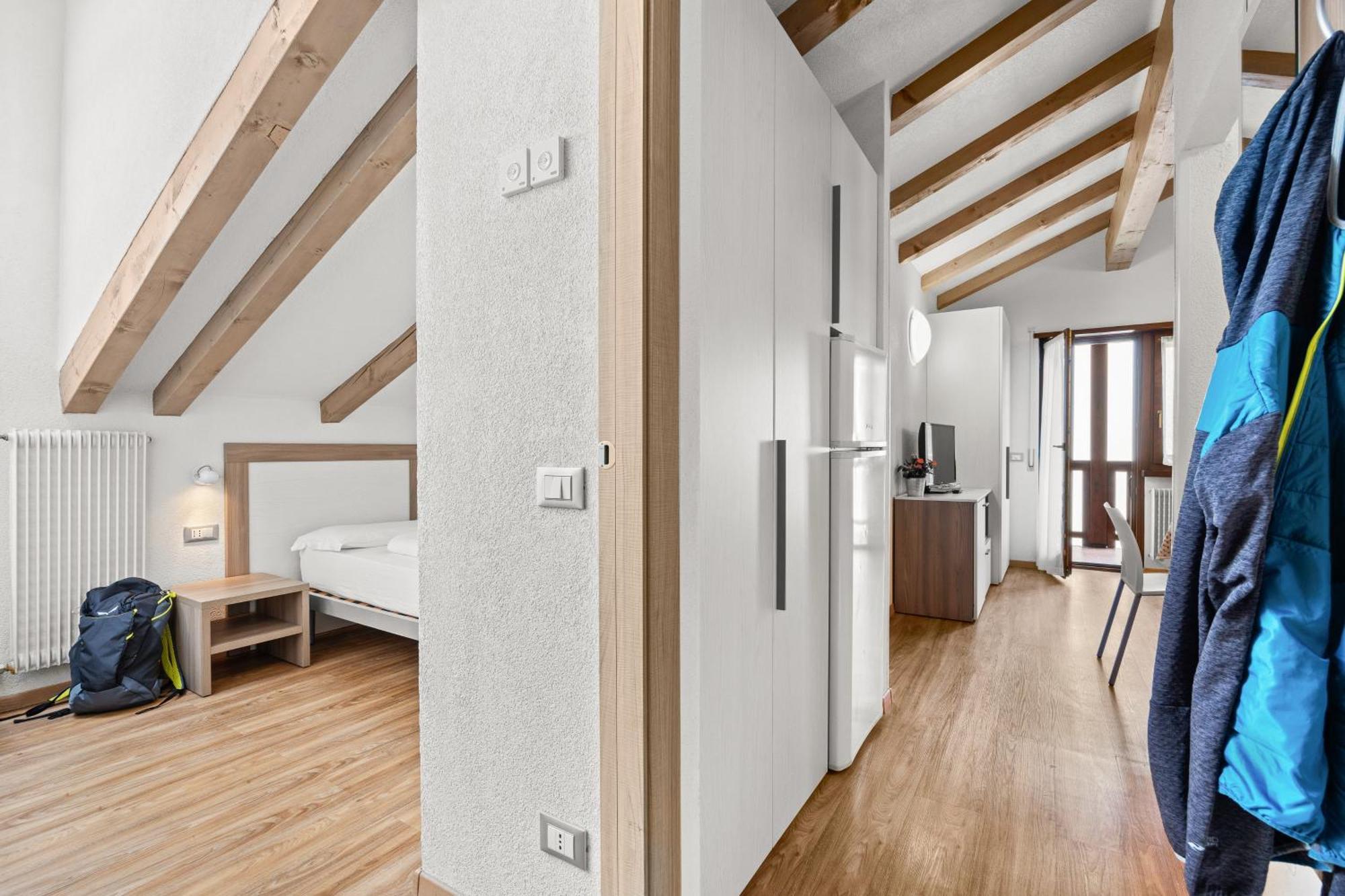 Aparthotel Des Alpes Кавалезе Стая снимка
